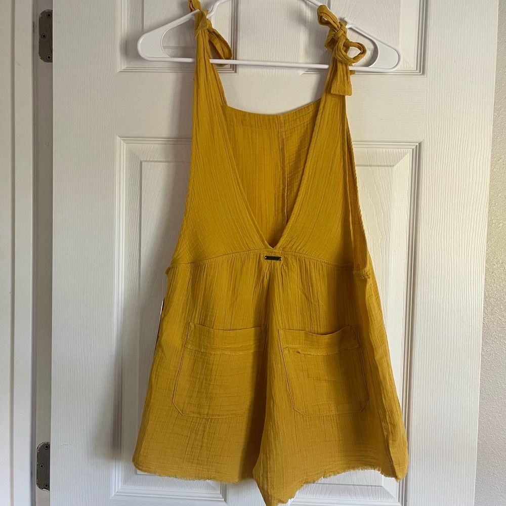 Billabong• Girl On The Run Mustard Yellow Short Overalls - Picture 2 of 16